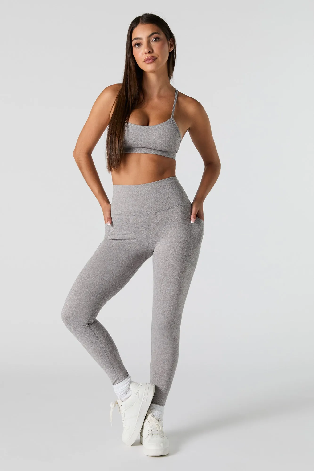 Active Scoop Neck Sports Bra