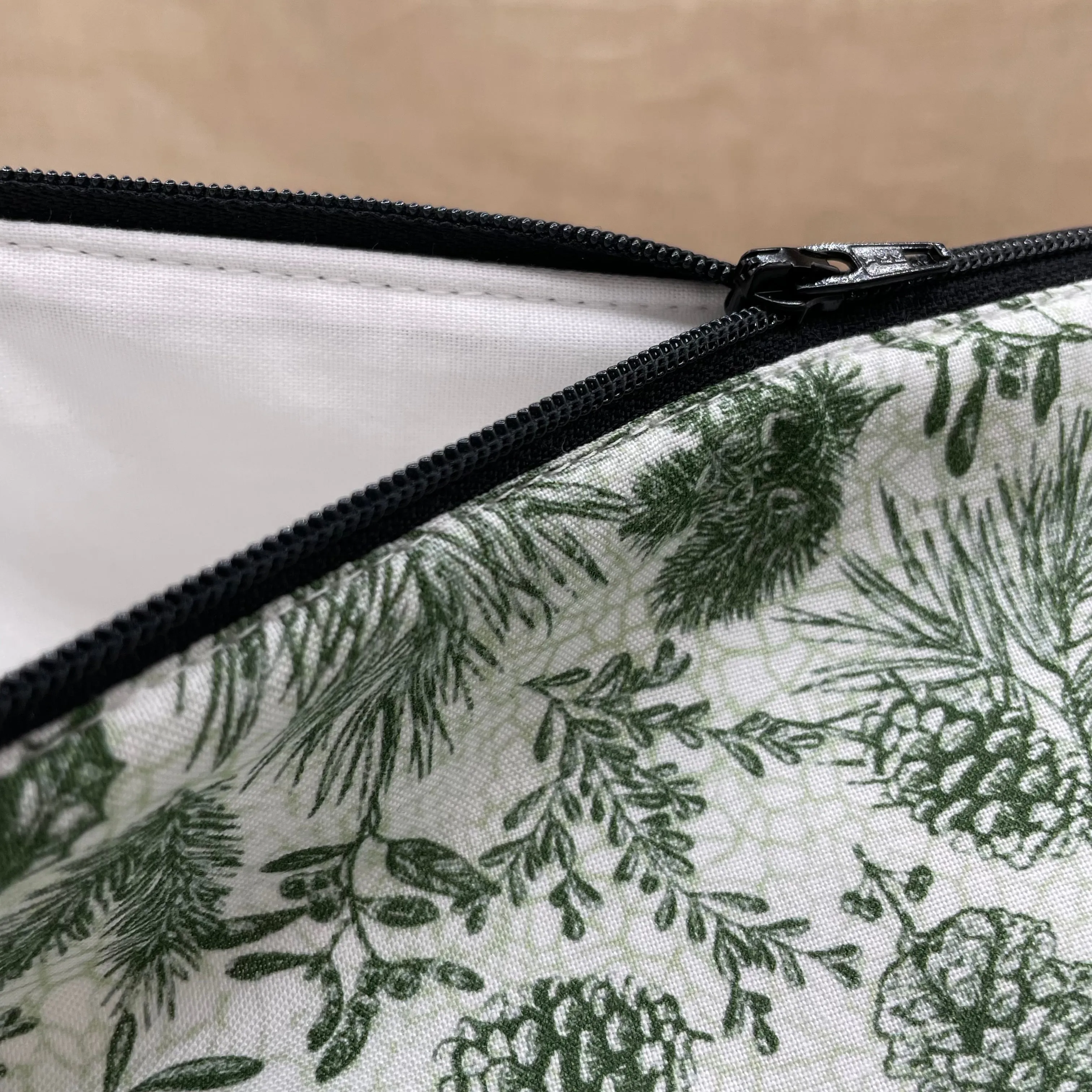 Frosty Foliage Medium Wedgetote with Coordinating Notions Pouch
