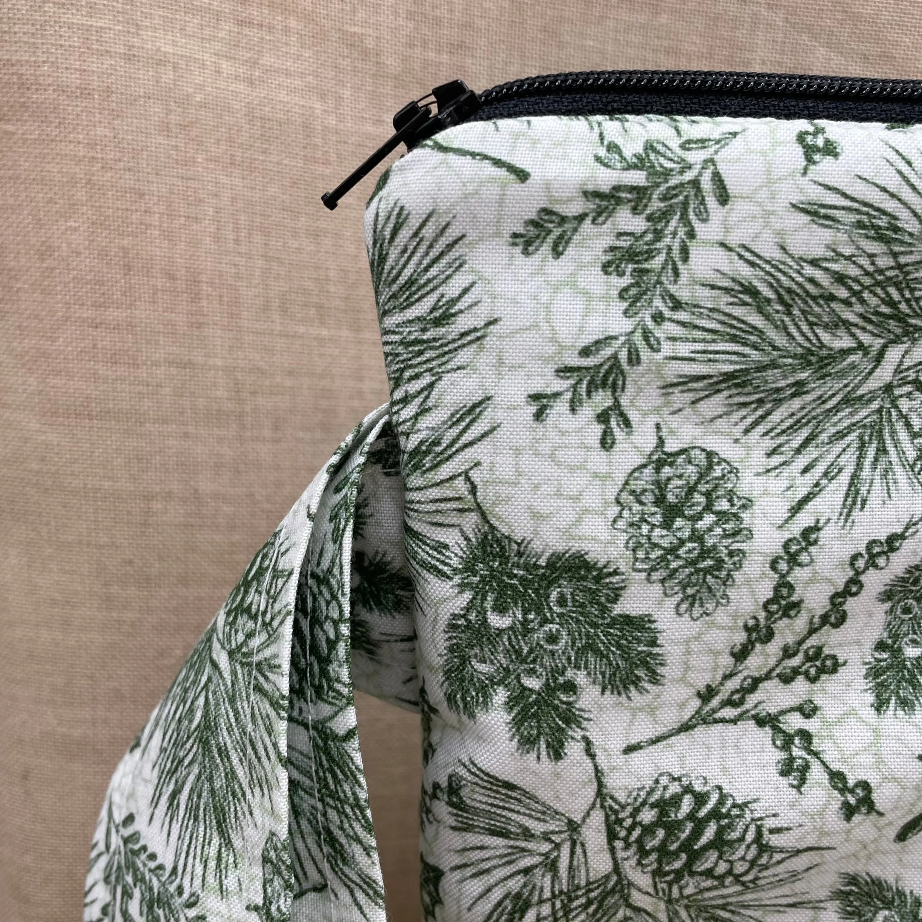 Frosty Foliage Medium Wedgetote with Coordinating Notions Pouch