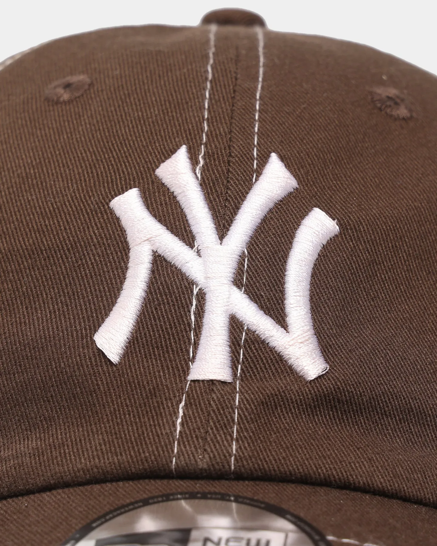 New Era New York Yankees Casual Classic Strapback Walnut/White