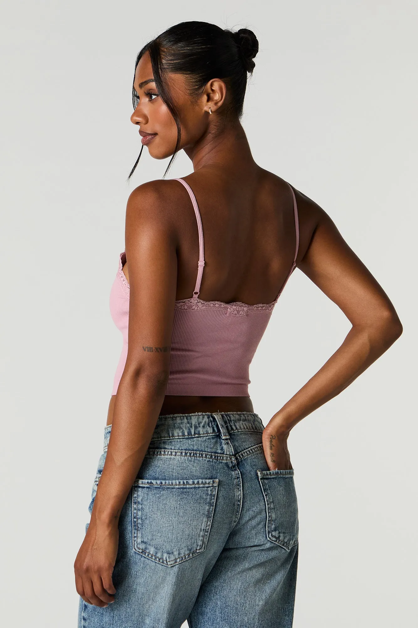 Seamless Ribbed Lace Trim Cami with Built-In Bra Cups